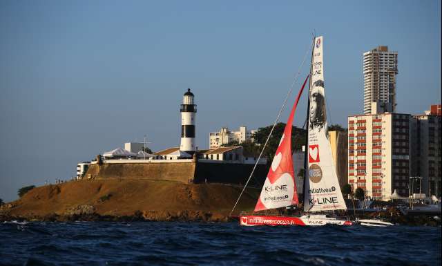 6th place in Imoca category for Initiatives-Cœur, skippers Tanguy de Lamotte and Samantha Davies, during arrivals of the duo sailing race Transat Jacques Vabre 2017 from Le Havre (FRA) to Salvador de Bahia (BRA), on November 20th, 2017 - Photo Jean-Marie Liot / ALeA / TJV2017