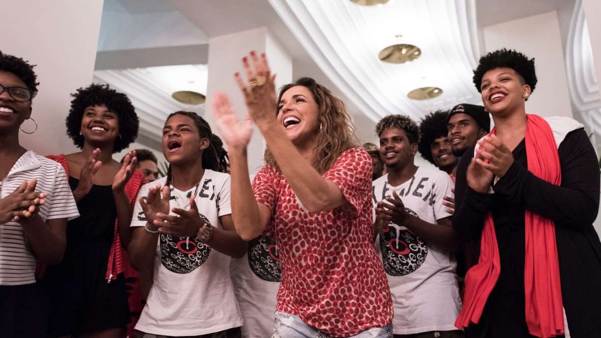 Daniela Mercury elogia realização de regata internacional em Salvador, na Bahia 