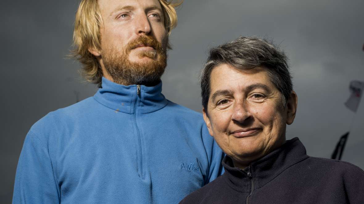 Message de la mer :    Catherine Pourre et  Pietro Luciani  Eärendil (Class40)