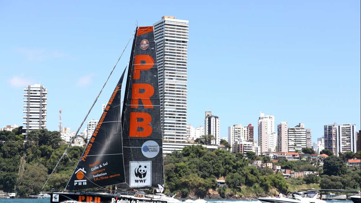 PRB segura pressão do Charal e fica com o vice na IMOCA 60